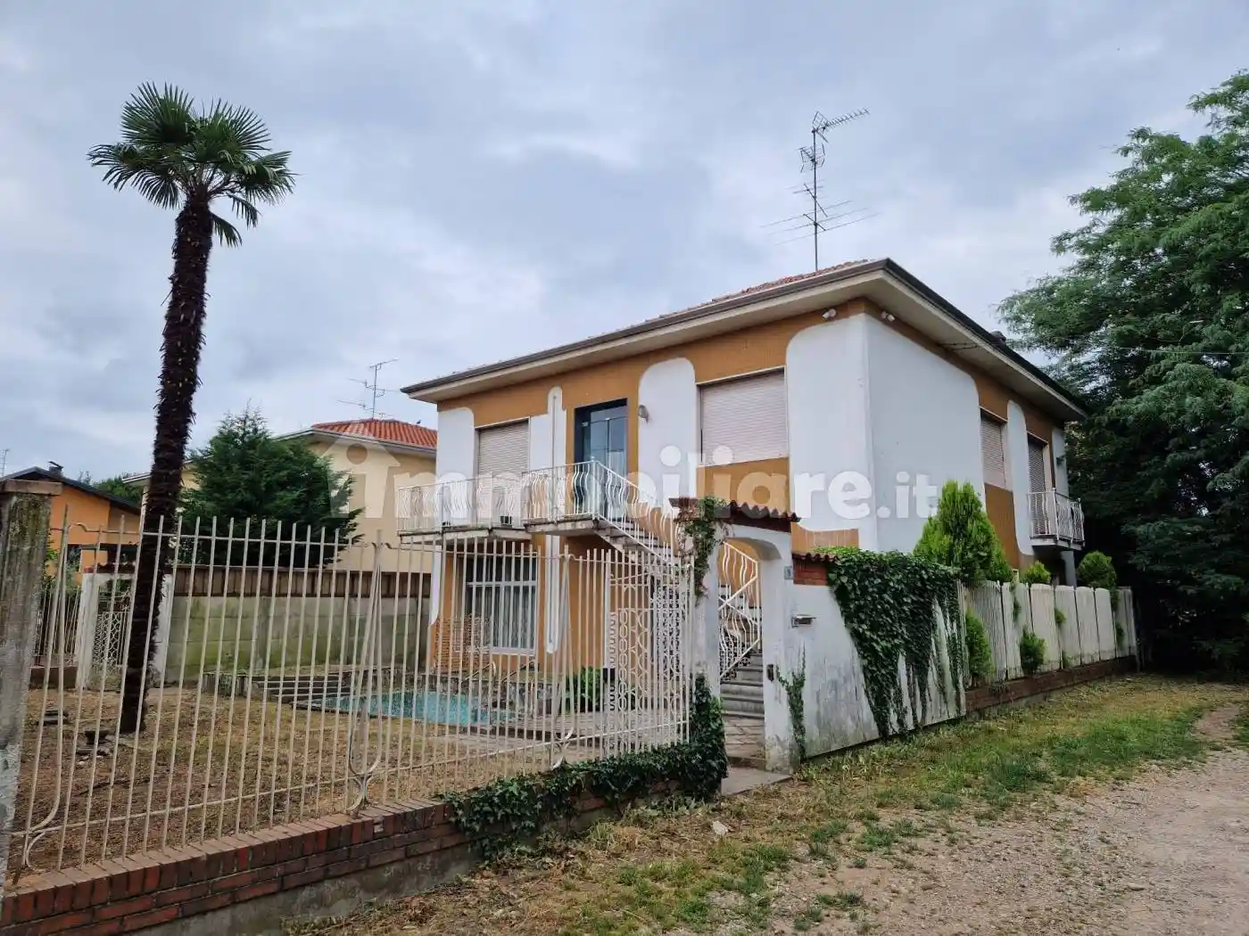 Villa in vendita a Busto Arsizio