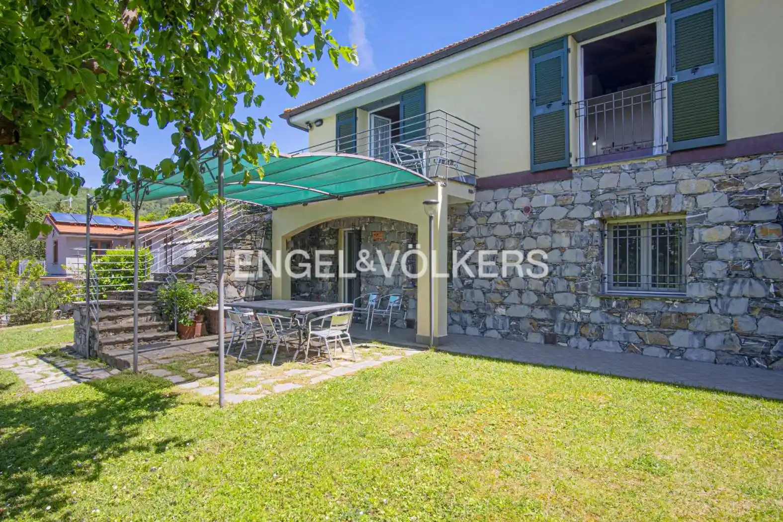 Villa in vendita a Castiglione Chiavarese