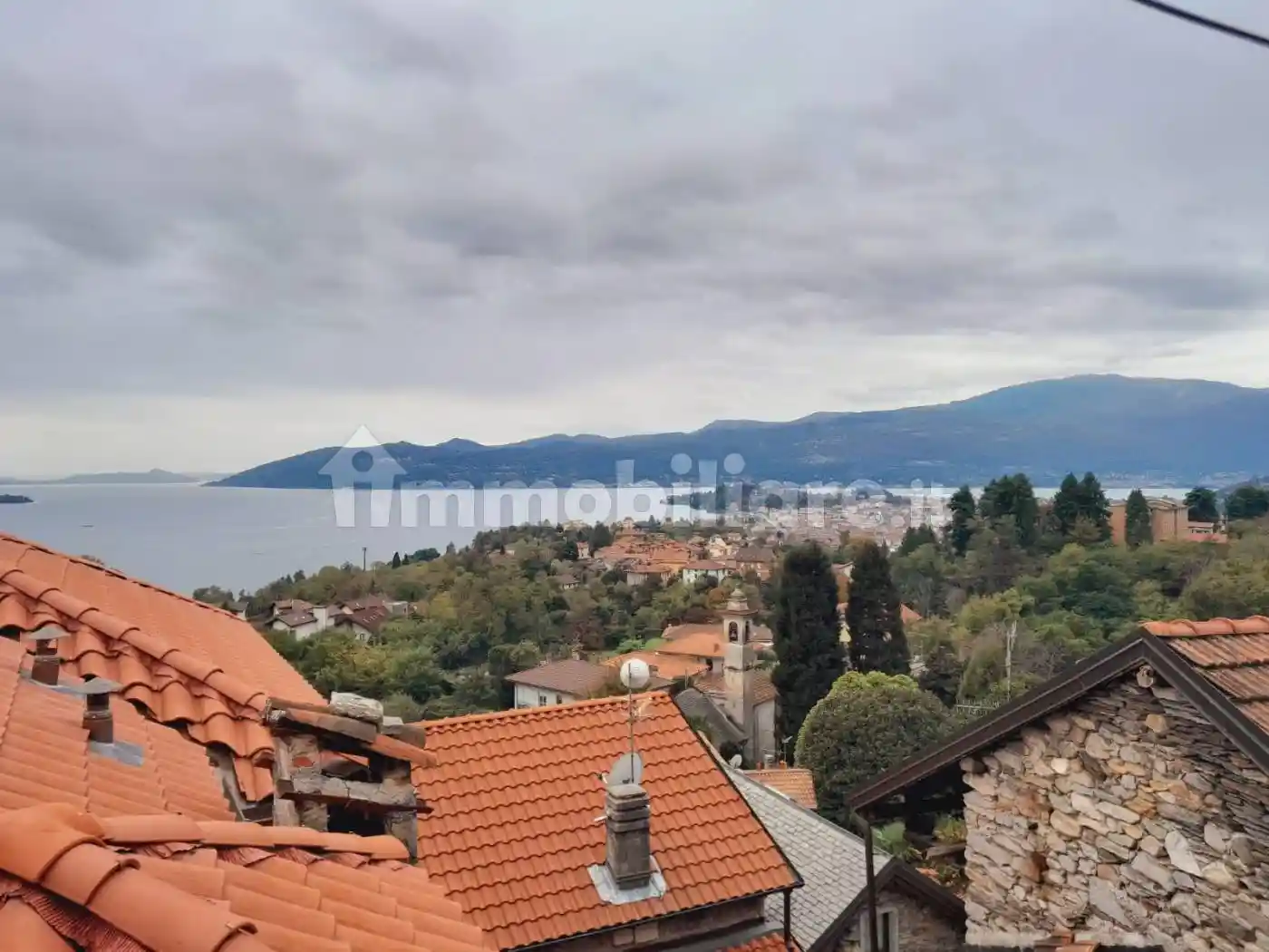 Casa indipendente in vendita a Ghiffa