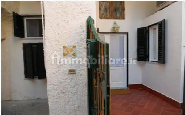 Appartamento in affitto a Procida