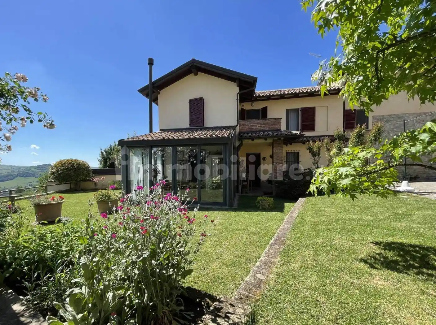 Villa in vendita a Santa Maria della Versa