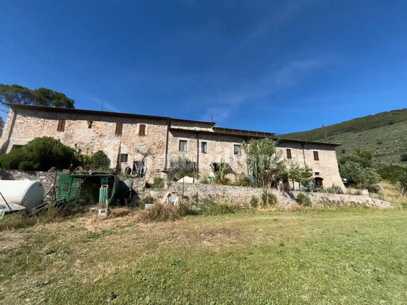 Palazzo - Edificio in vendita a Trevi