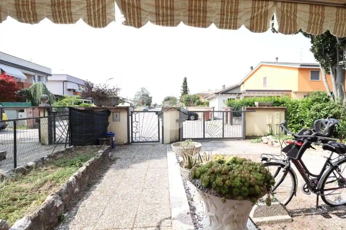 Appartamento in vendita a Roncoferraro