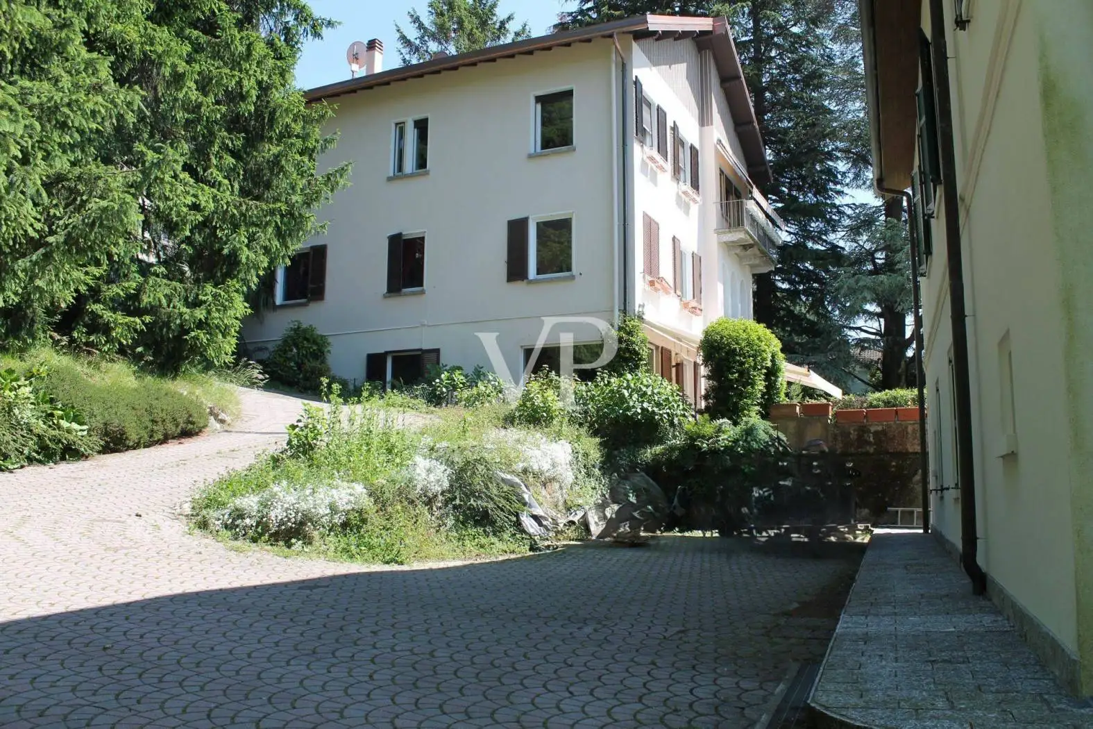Villa bifamiliare via Alle Vigne 10, Brunate - foto 2