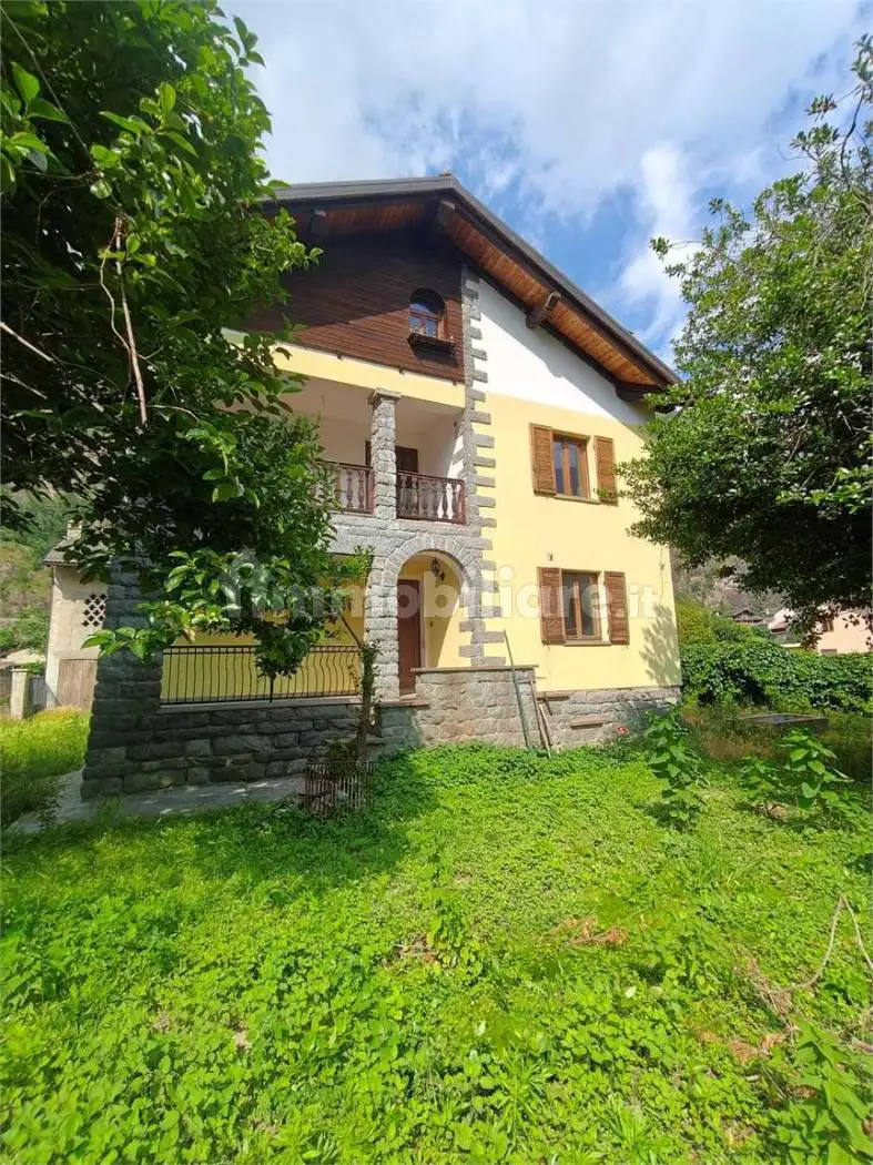 Villa in vendita a Arnad