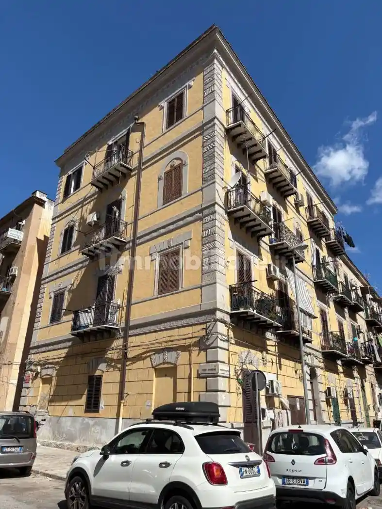 Appartamento in vendita a Palermo