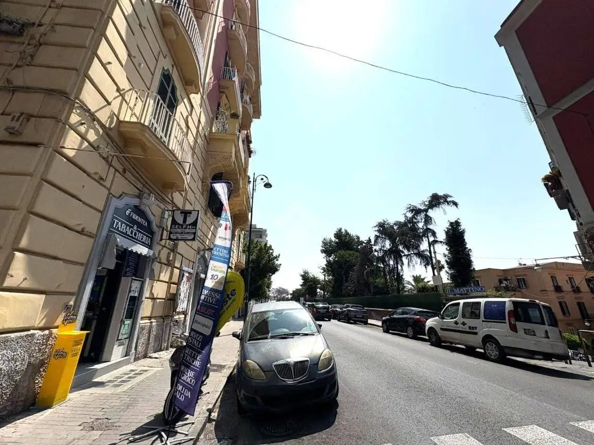 Appartamento in vendita a Napoli