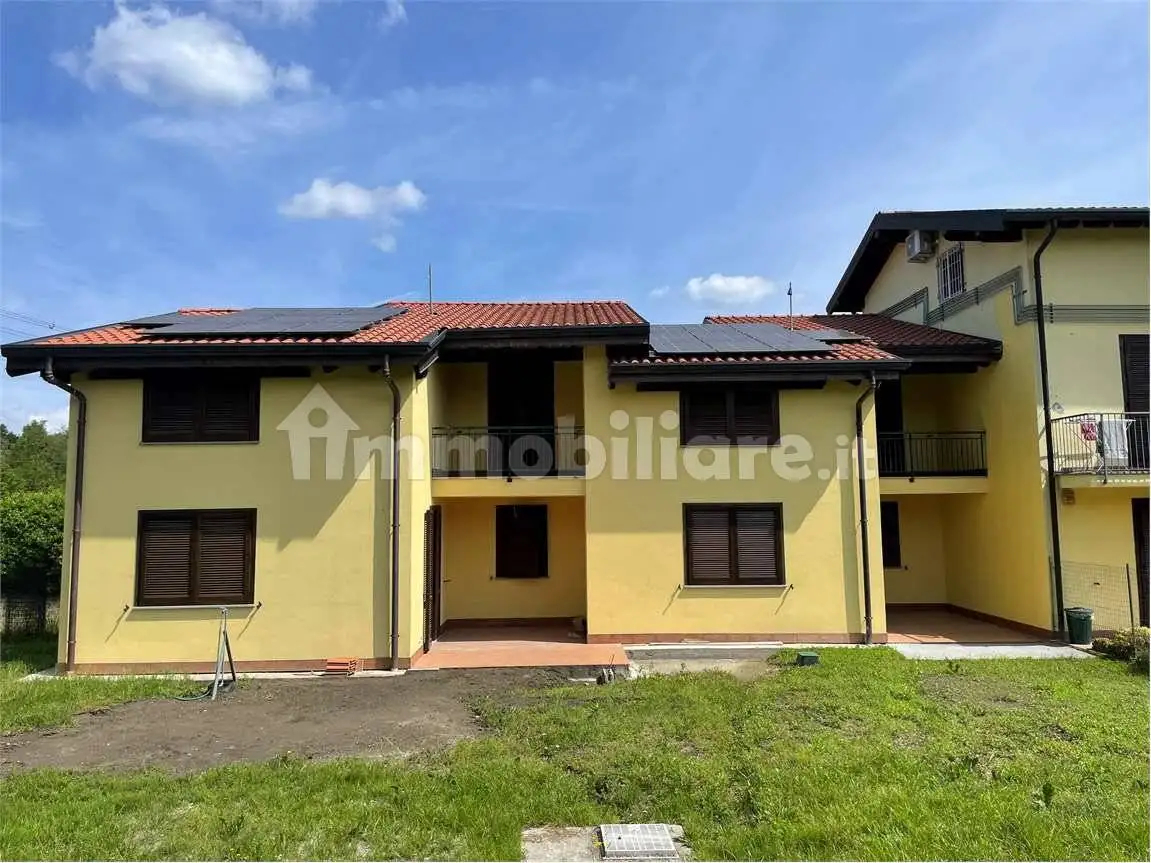 Villetta a schiera in vendita a Cadrezzate con Osmate