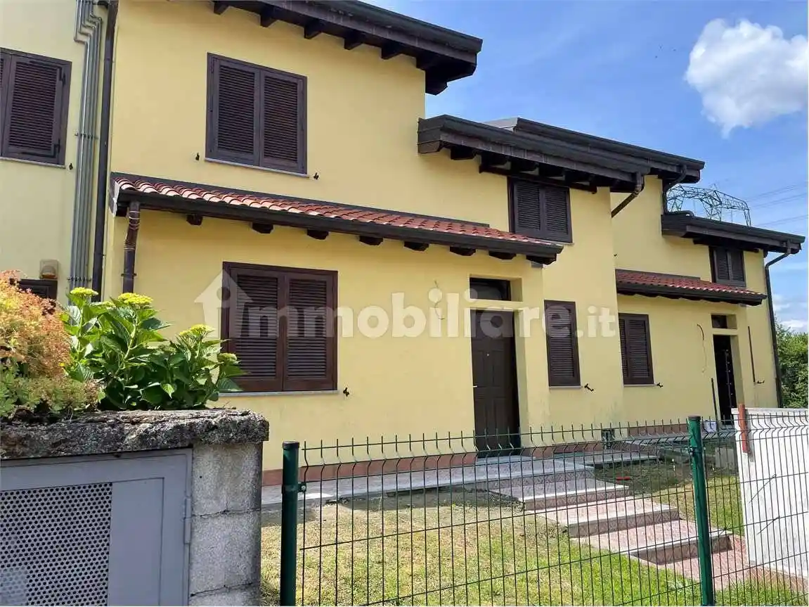 Villa a schiera via alle Motte, Cadrezzate con Osmate - foto 2