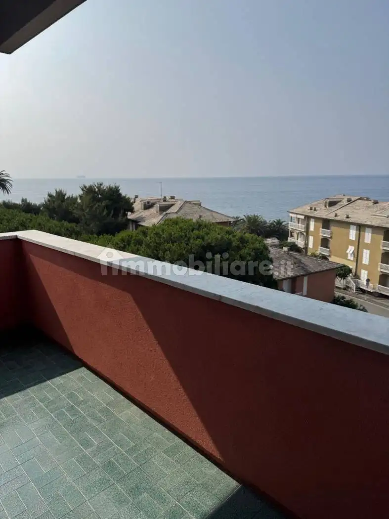 Appartamento in affitto a Cogoleto