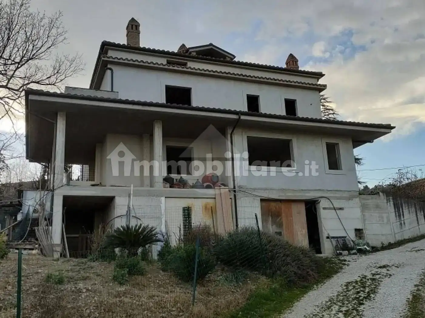 Villa in vendita a Teramo