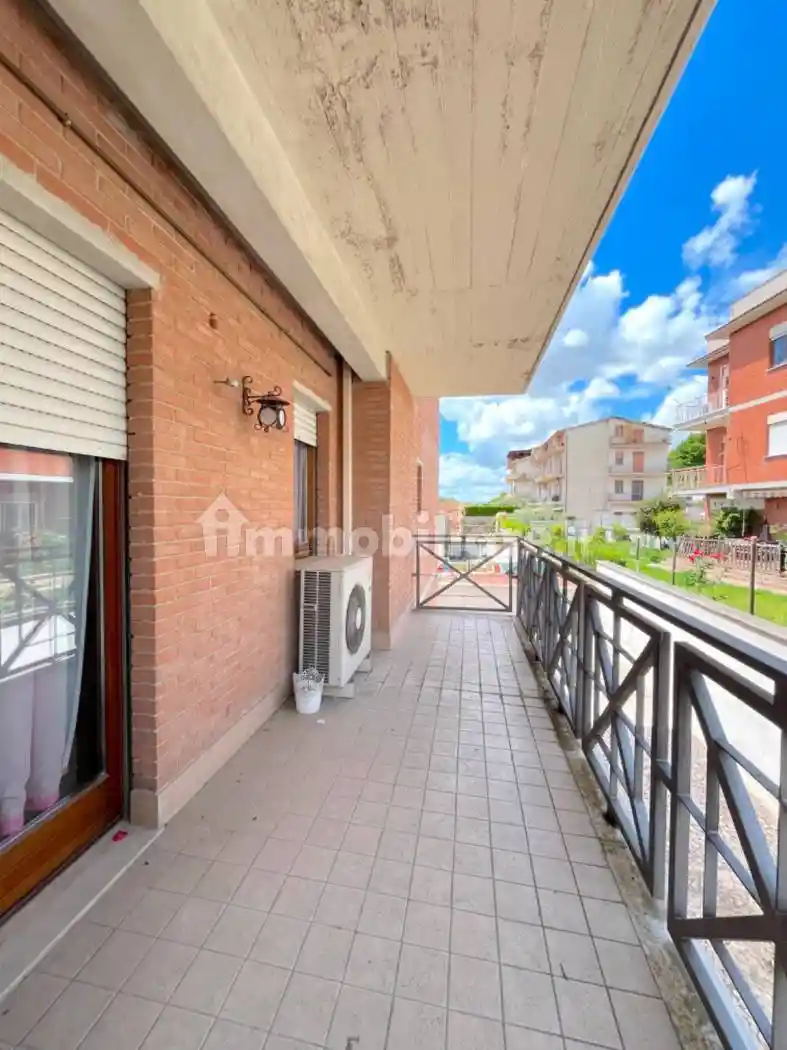 Appartamento in vendita a Fara in Sabina