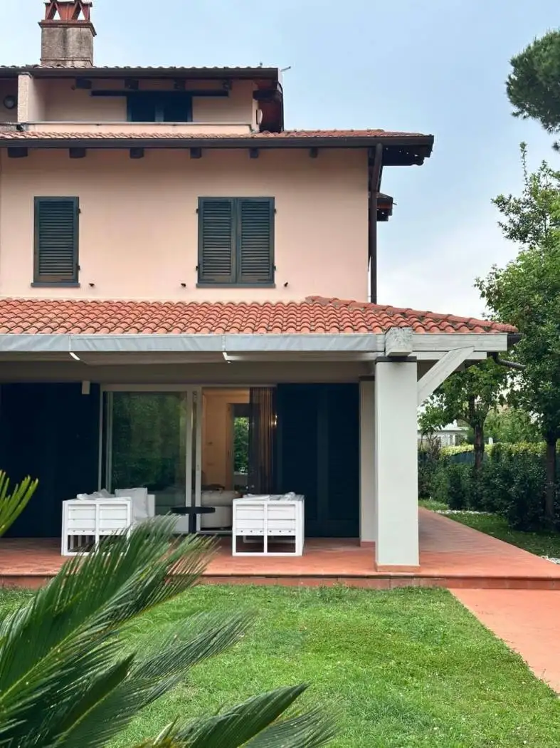 Villa in affitto a Forte dei Marmi