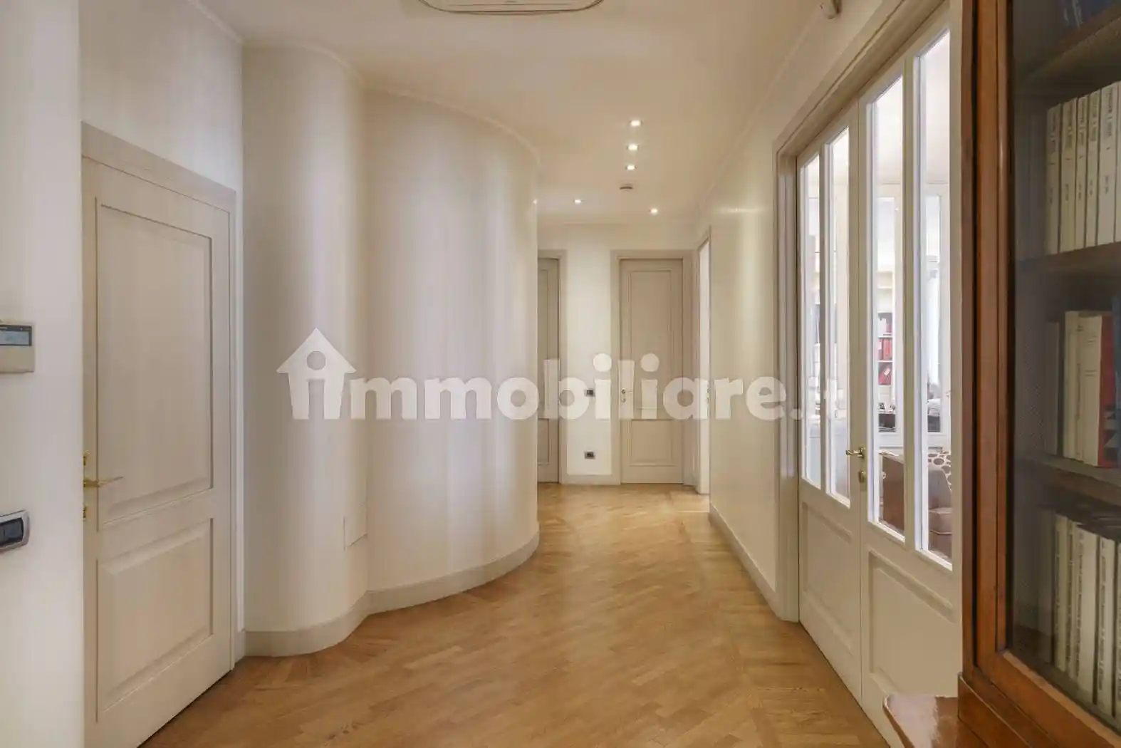 Appartamento ottimo stato, quinto piano, Centrale, Milano - foto 2