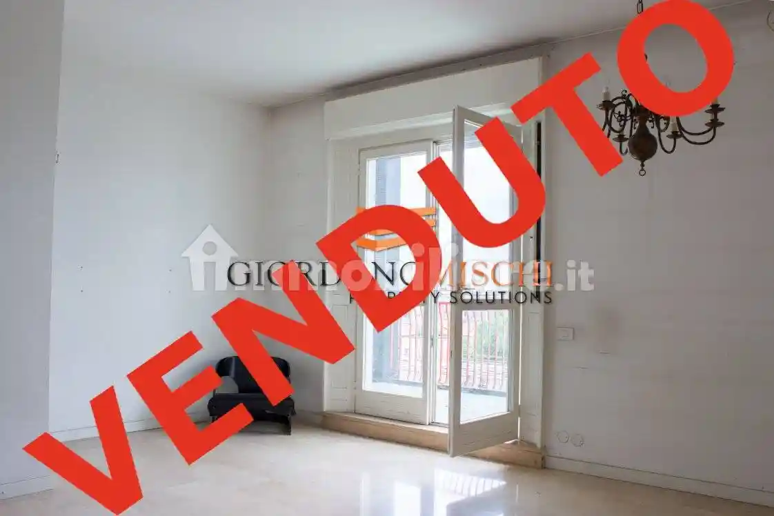 Appartamento in vendita a Monza