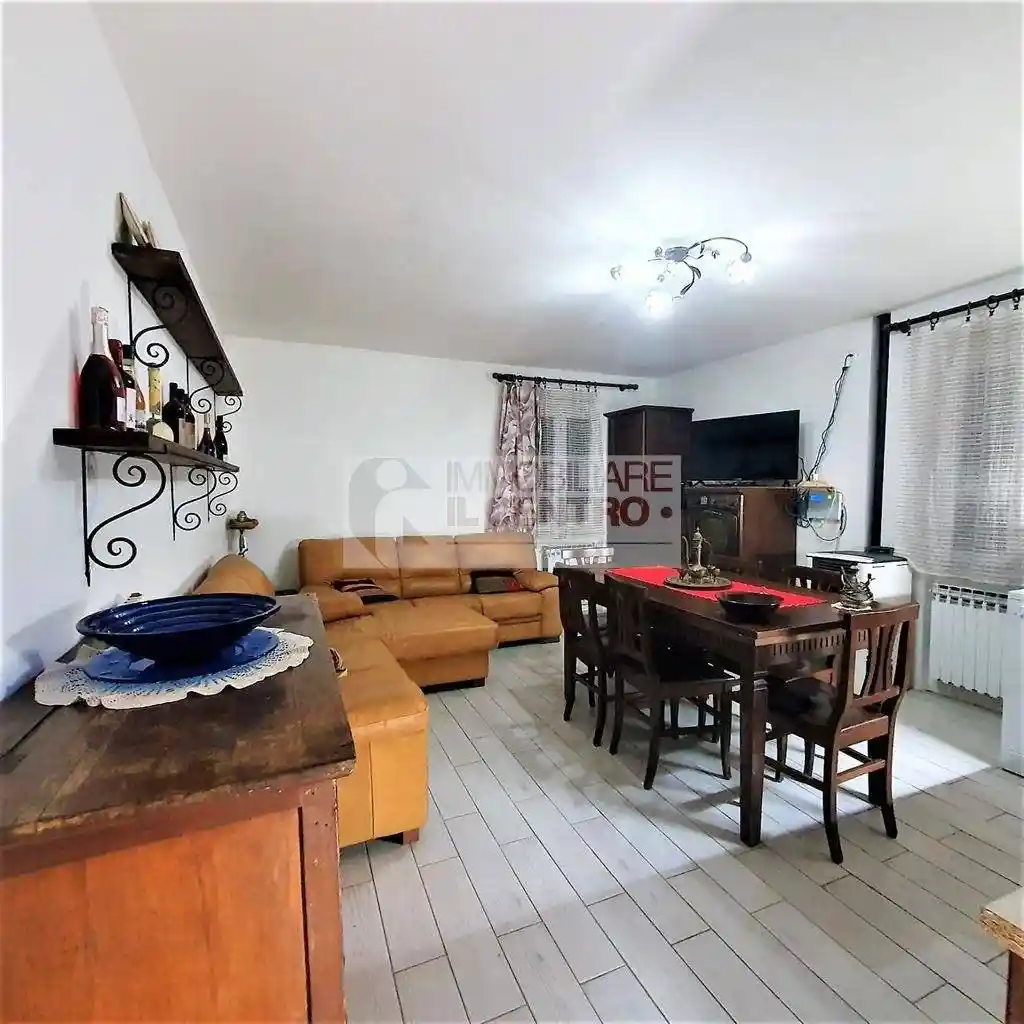 Casa indipendente in vendita a Sarzana