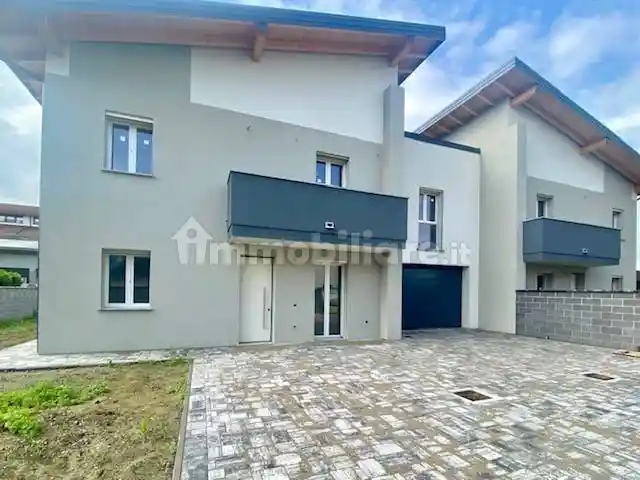 Villa in vendita a Novara