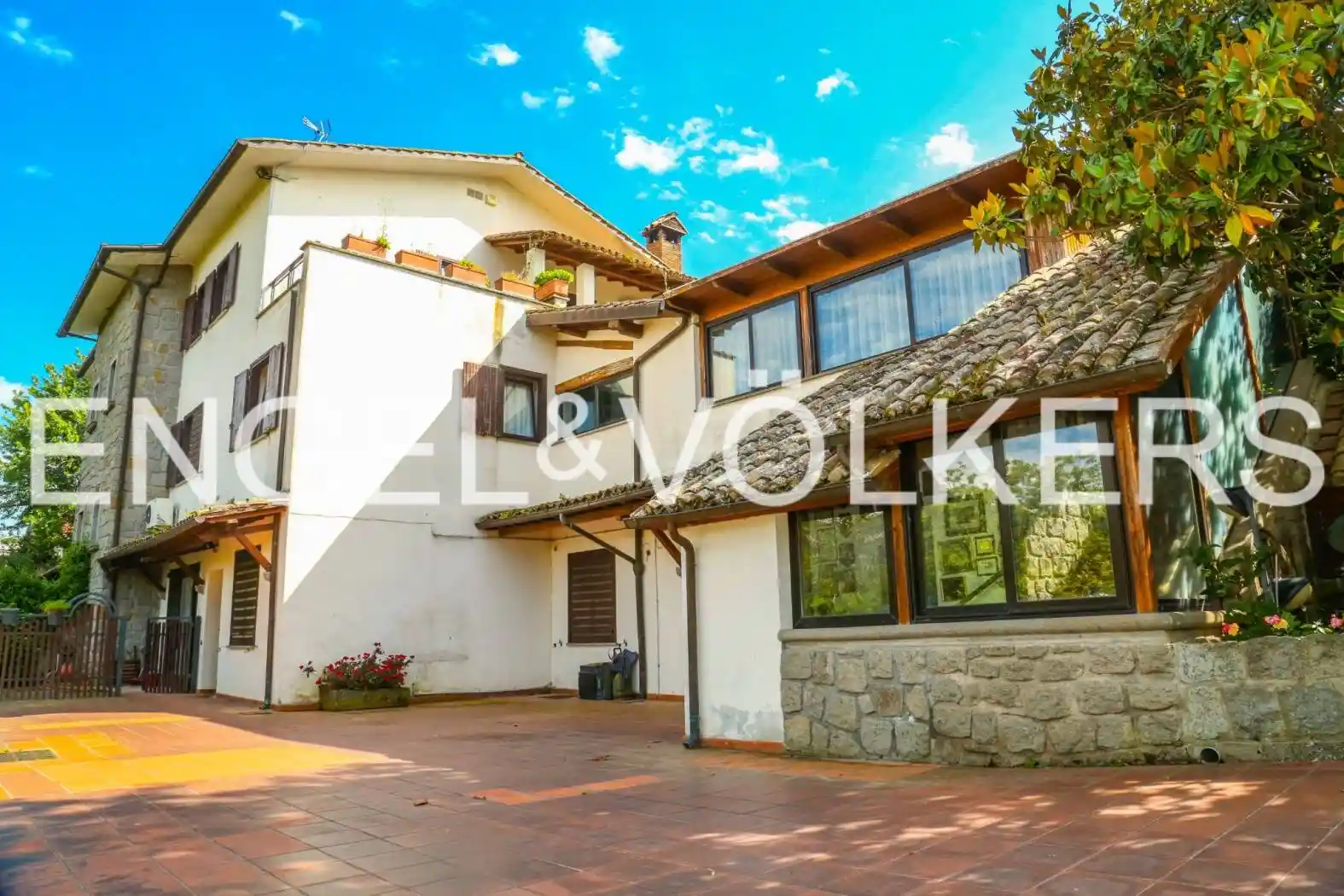 Villa in vendita a Viterbo