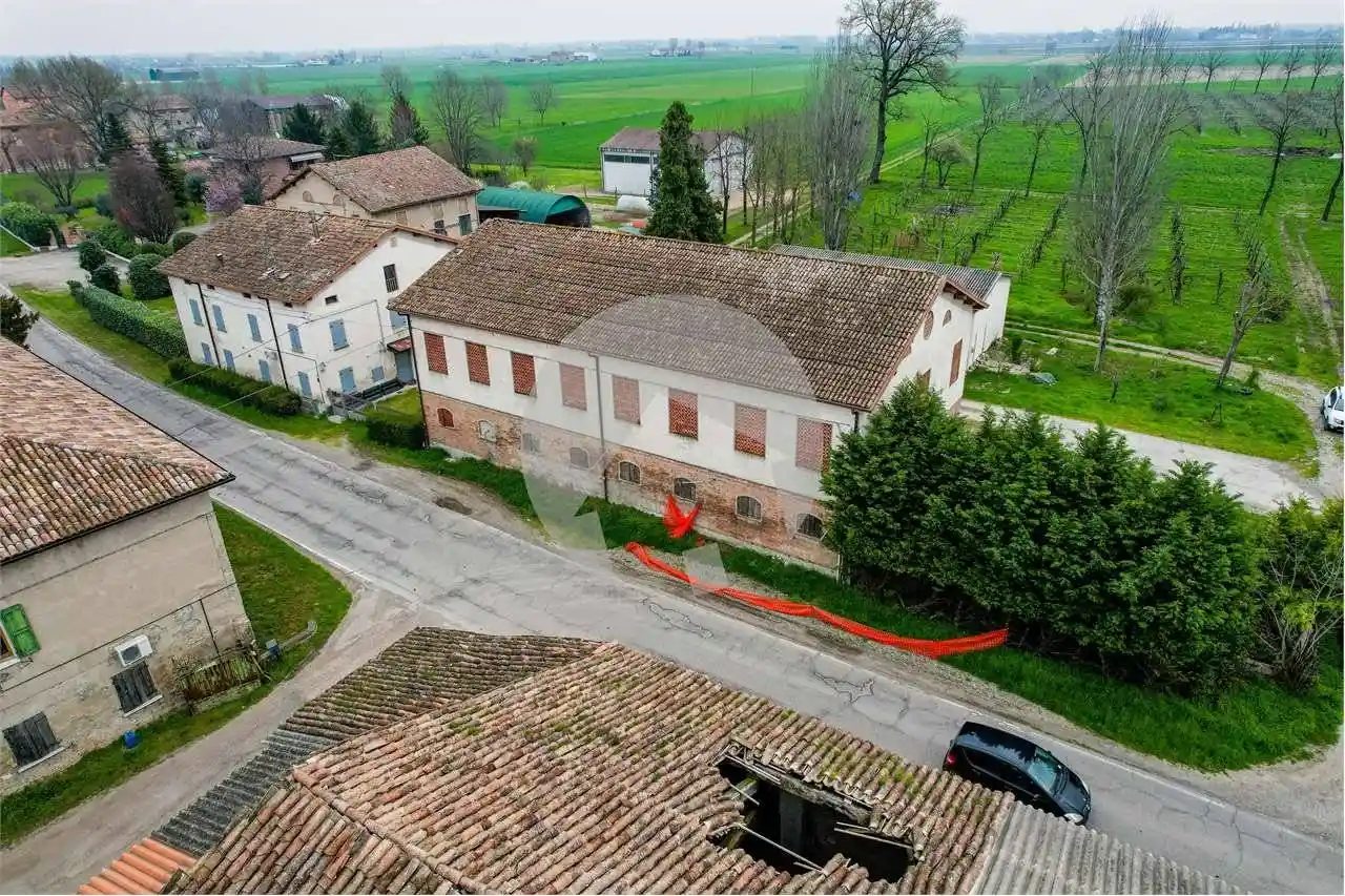 Rustico - Casale in vendita a Reggio Emilia