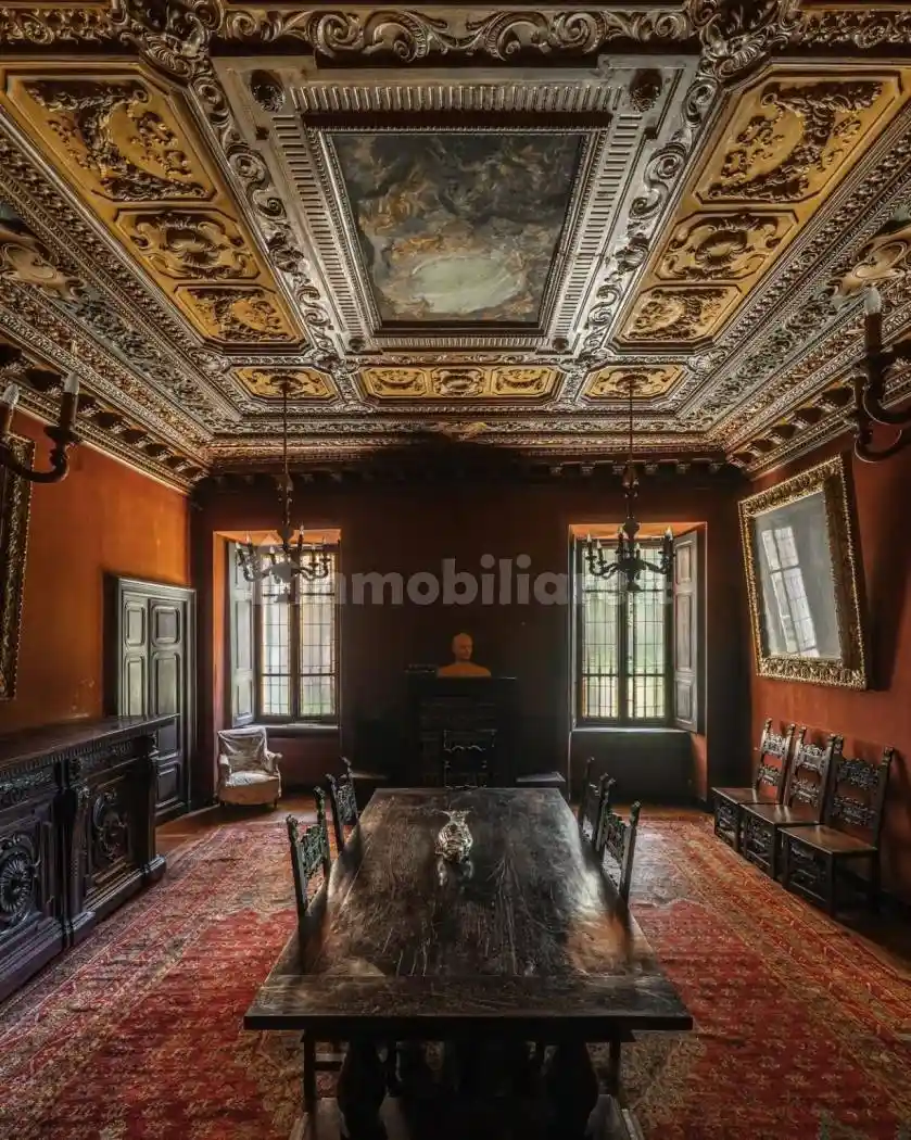 Palazzo - Edificio in vendita a Biella