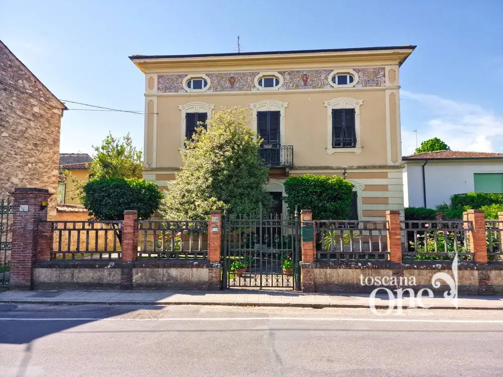 Villa in vendita a Capannori