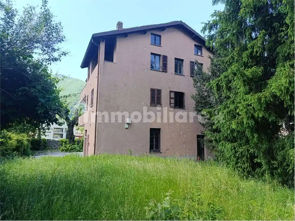 Casa indipendente in vendita a Valmadrera