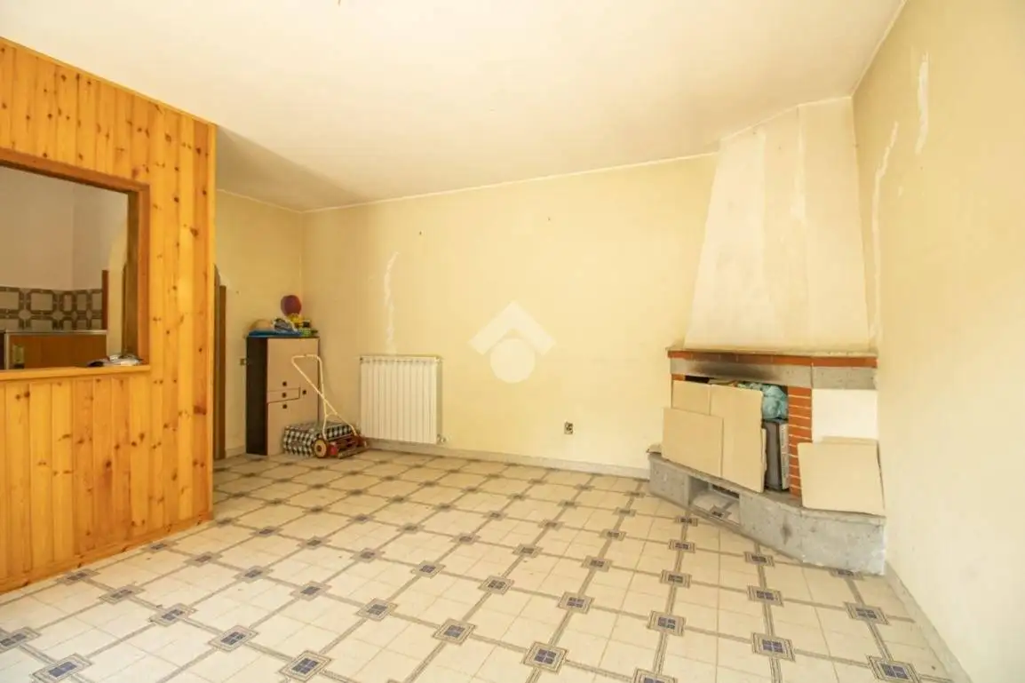 Appartamento in vendita a Montasola