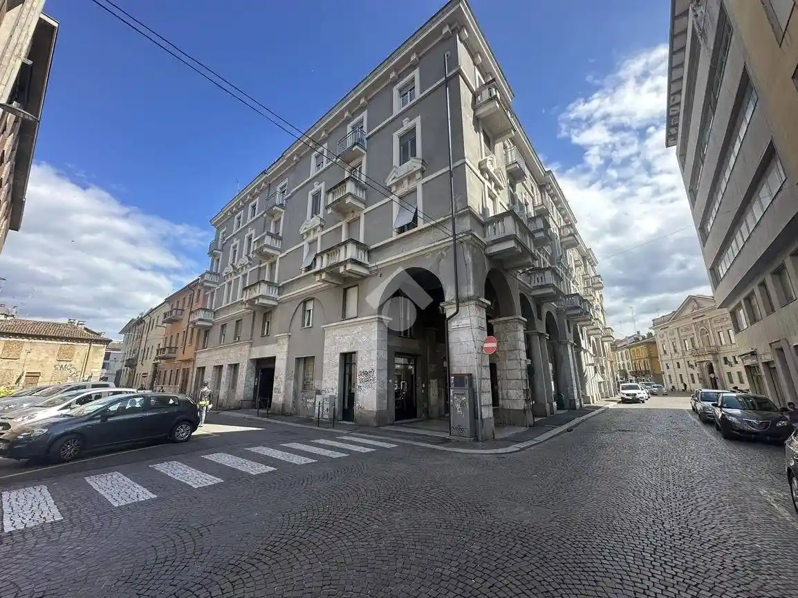 Appartamento in vendita a Voghera