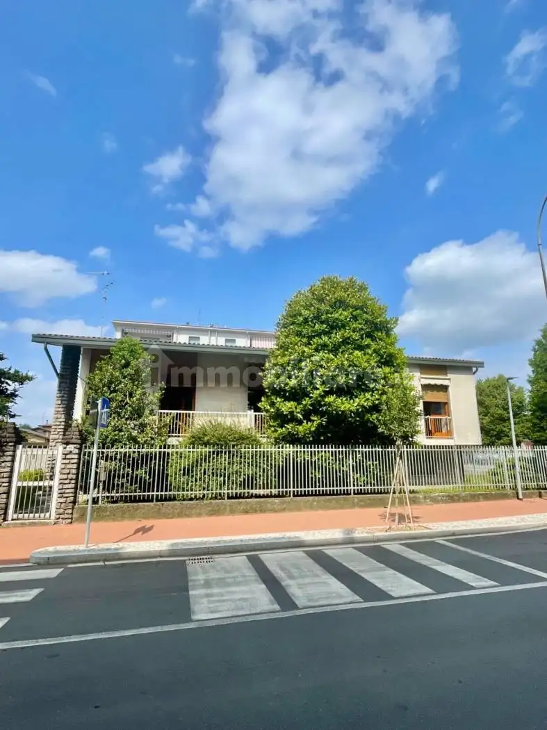 Villa unifamiliare via Don Giovanni Minzoni 35, Burago di Molgora - foto 3