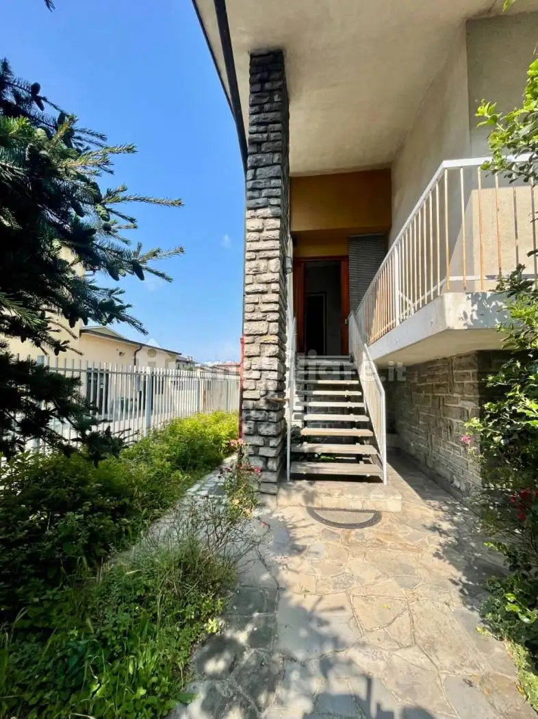 Villa unifamiliare via Don Giovanni Minzoni 35, Burago di Molgora - foto 4