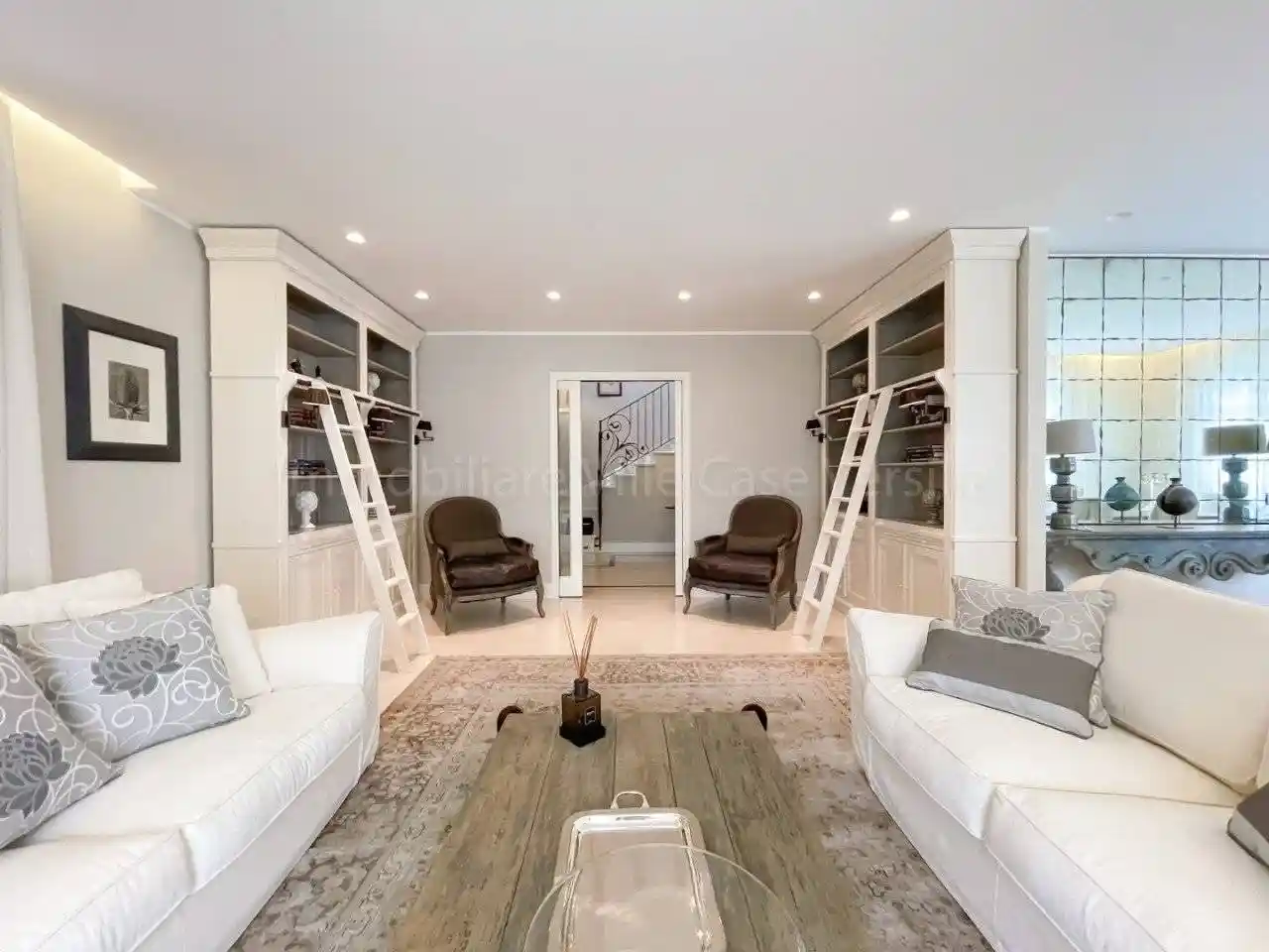 Villa in vendita a Carrara