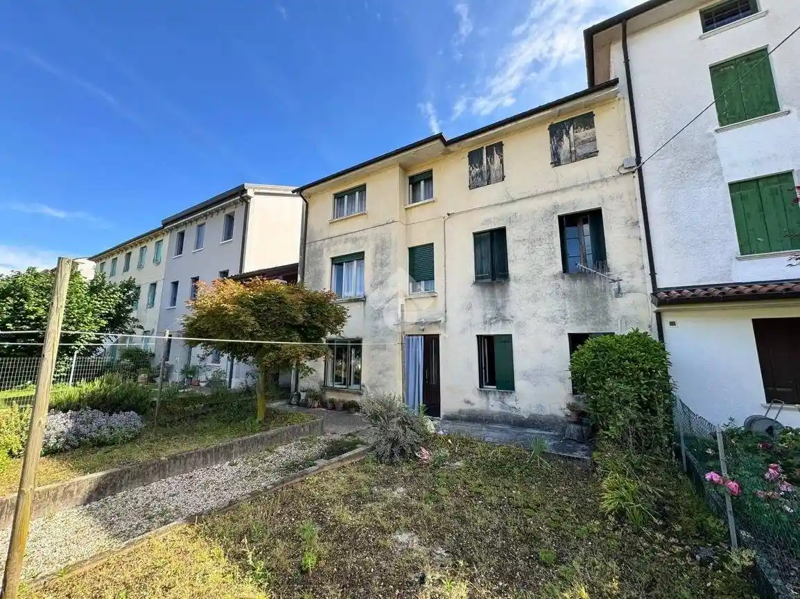 Casa indipendente in vendita a Schio