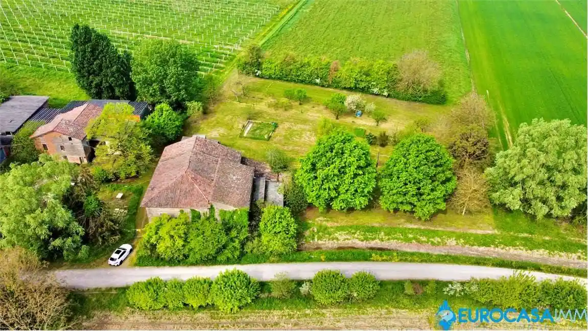 Rustico - Casale in vendita a Fabbrico