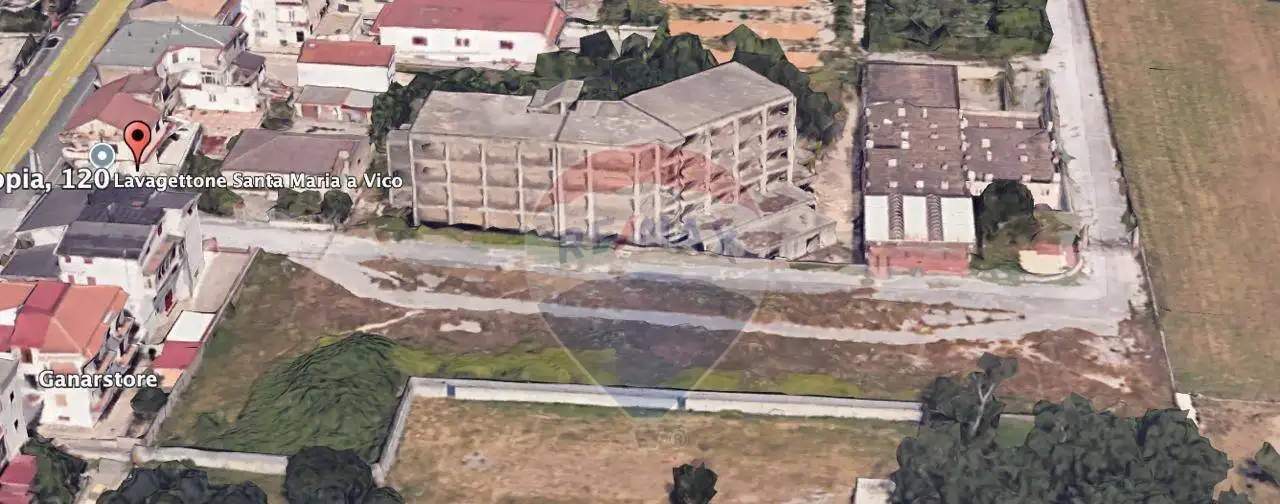 Palazzo - Edificio in vendita a Santa Maria a Vico