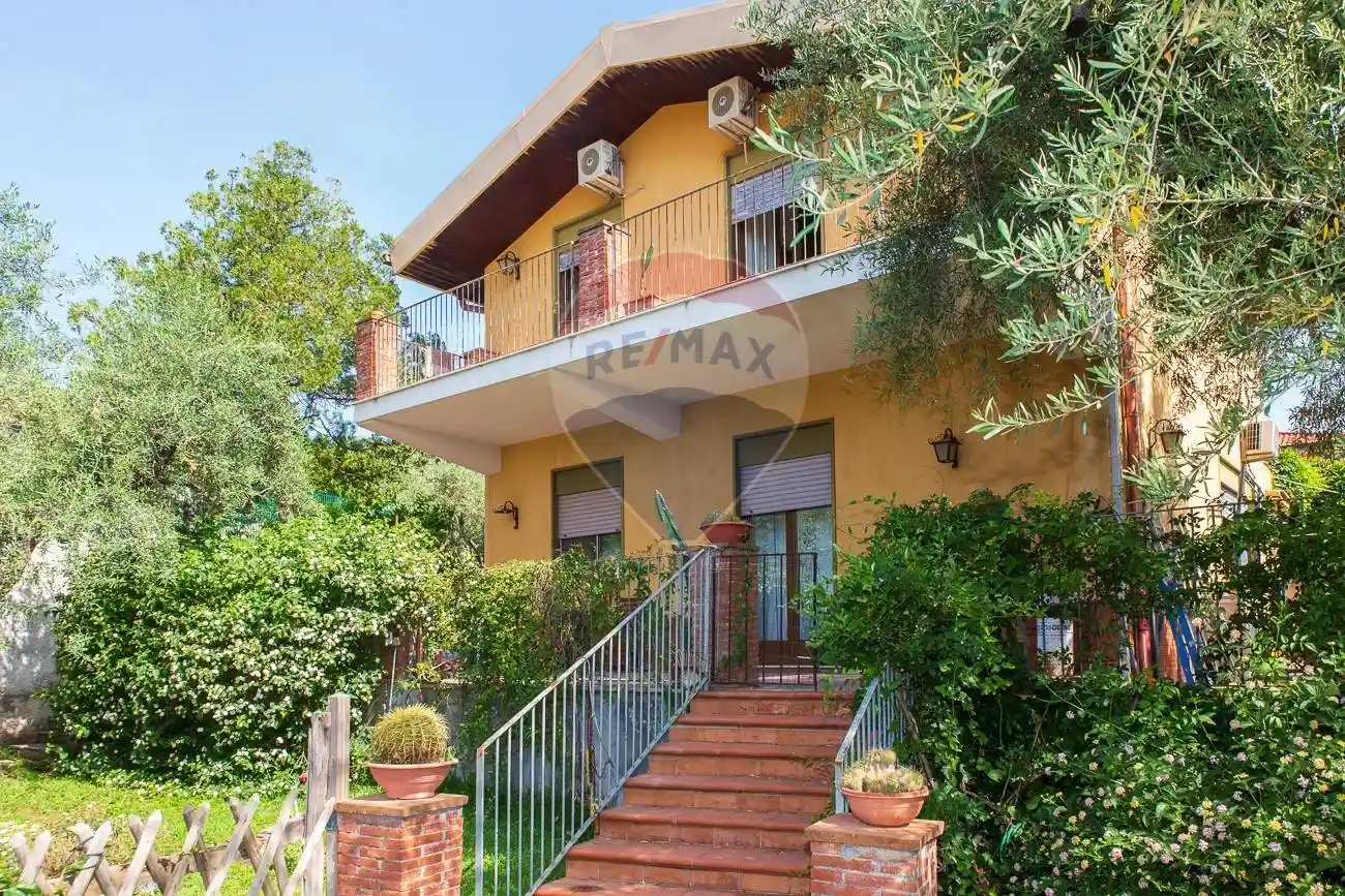 Villa in vendita a Tremestieri Etneo