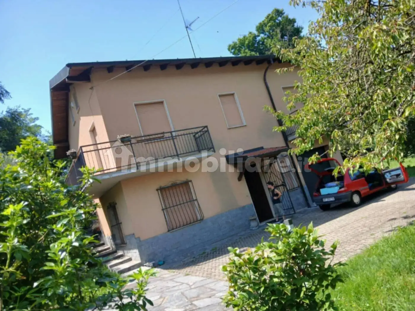 Villa in vendita a Orino