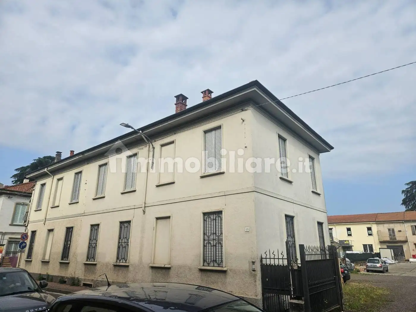 Casa indipendente in affitto a Meda