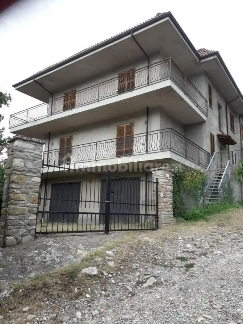 Villa in vendita a Alta Val Tidone