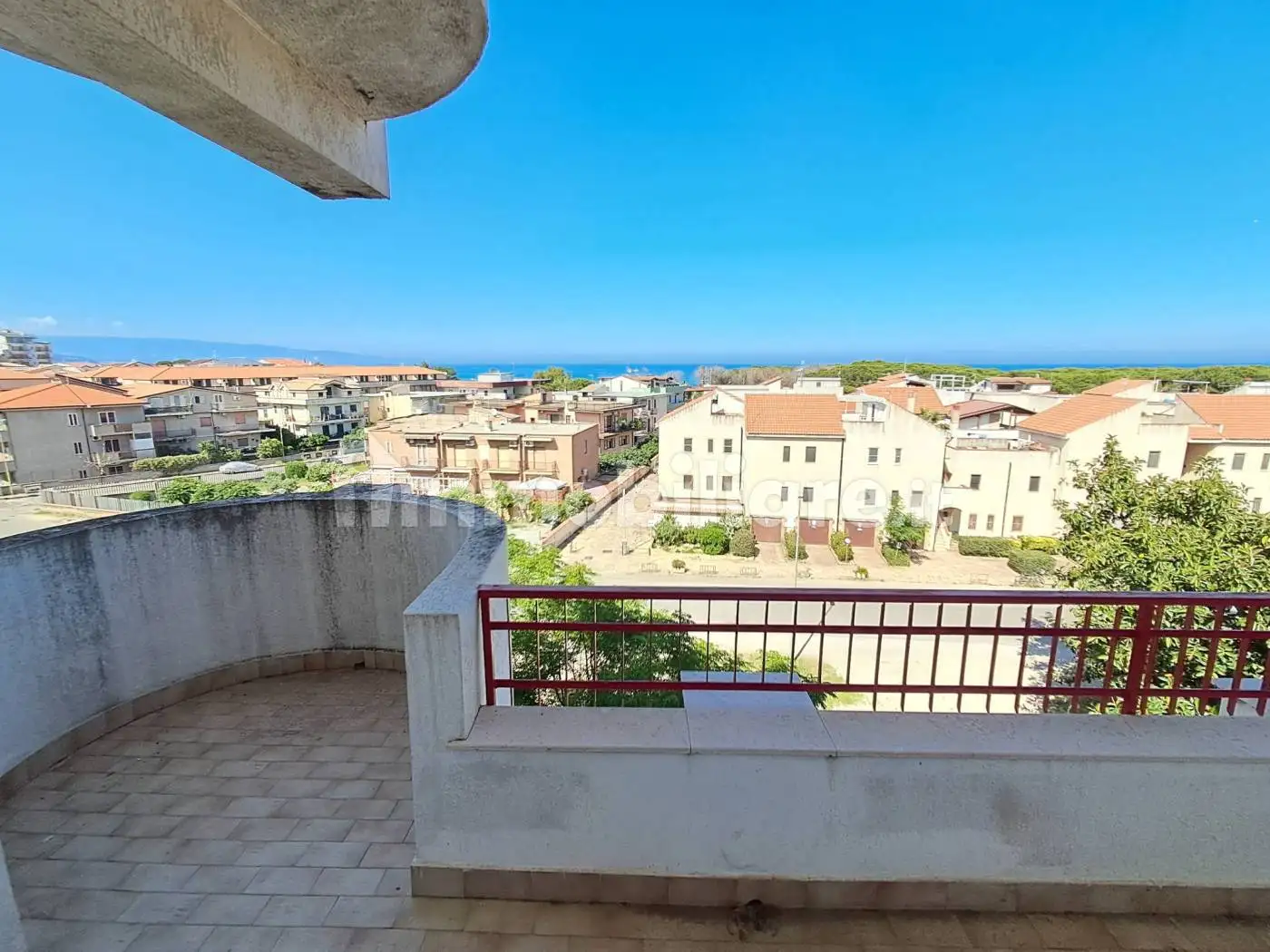 Appartamento in affitto a Soverato