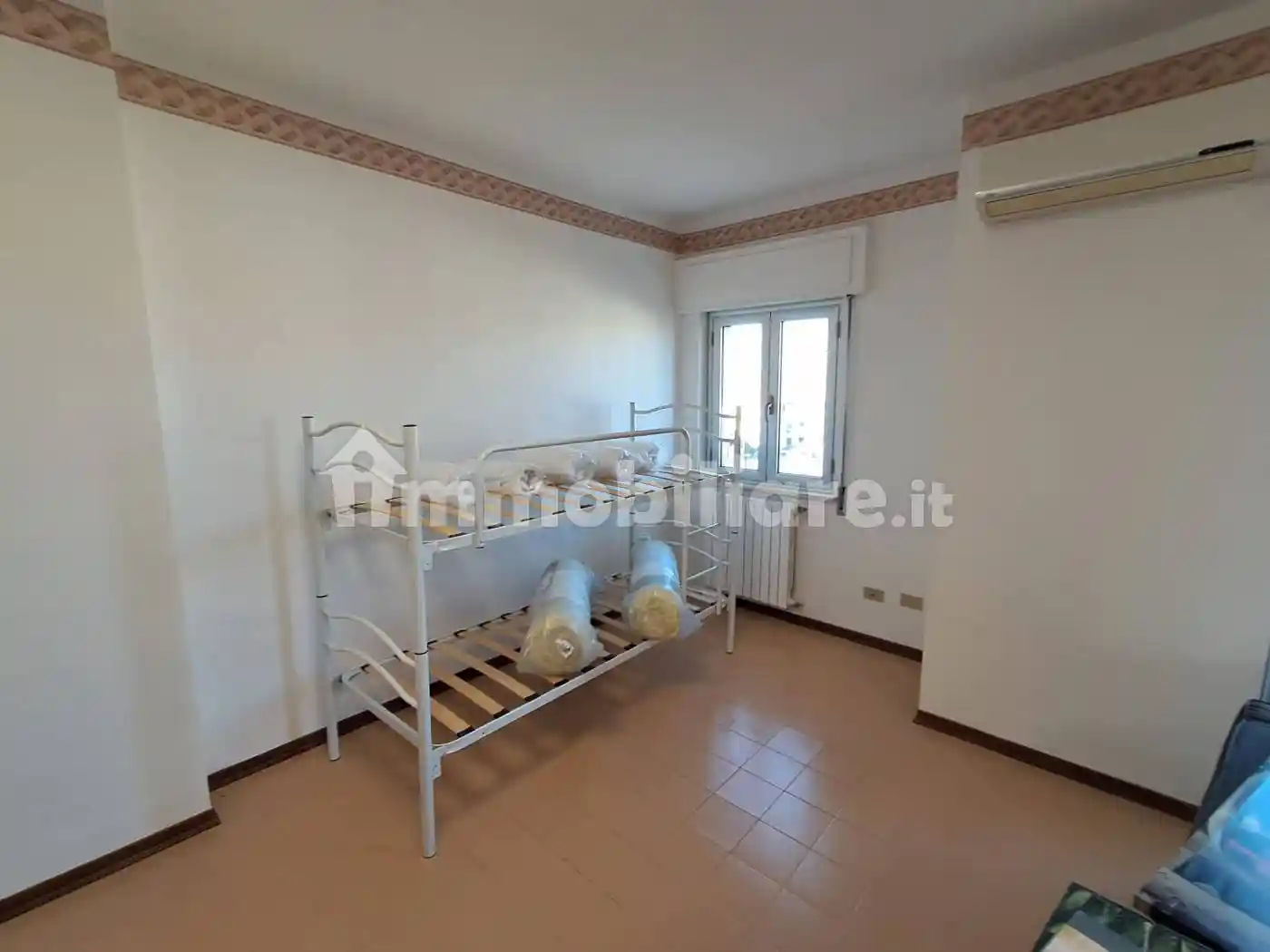 Quadrilocale via C. Amirante, Soverato Marina, Soverato - foto 4