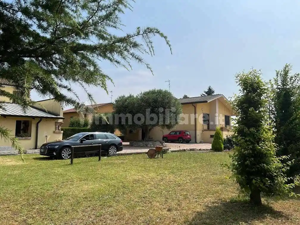 Villa in vendita a Castel d'Ario