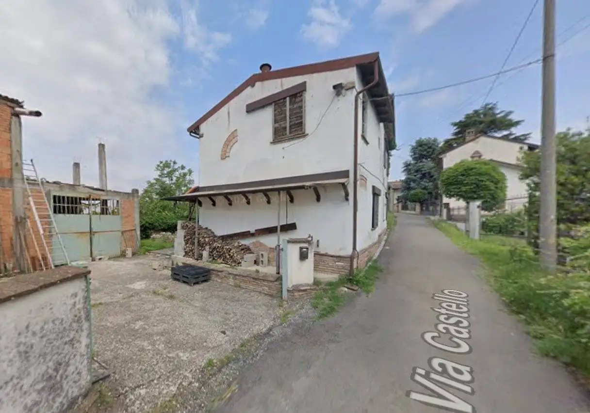 Casa indipendente in asta a Corvino San Quirico