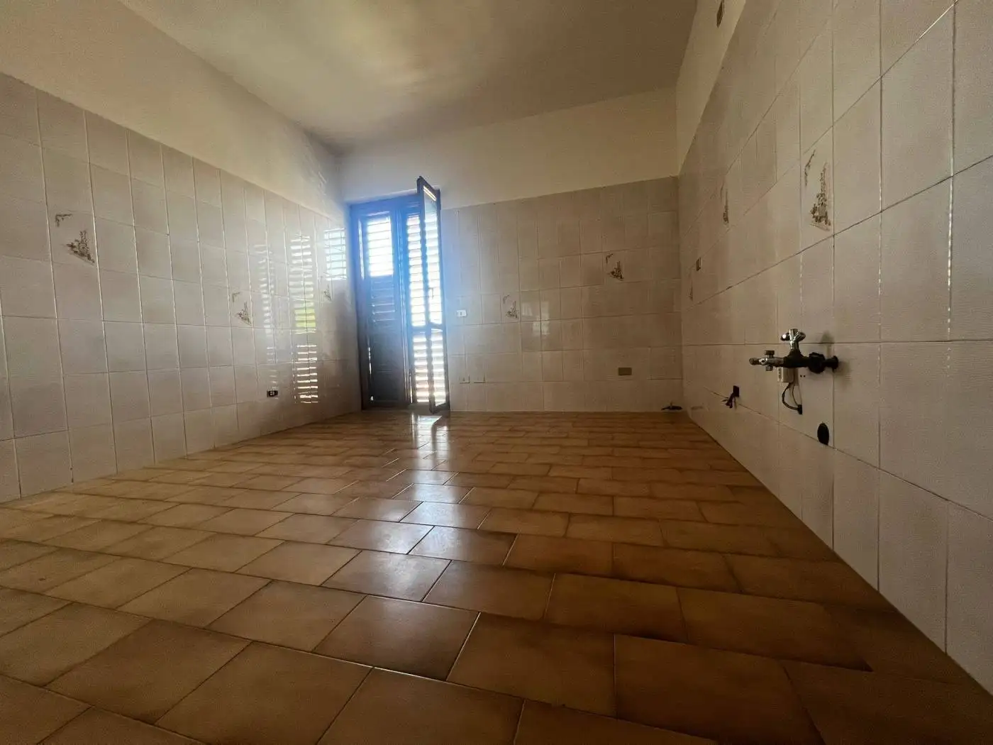 Trilocale buono stato, secondo piano, Chiusano di San Domenico - foto 3