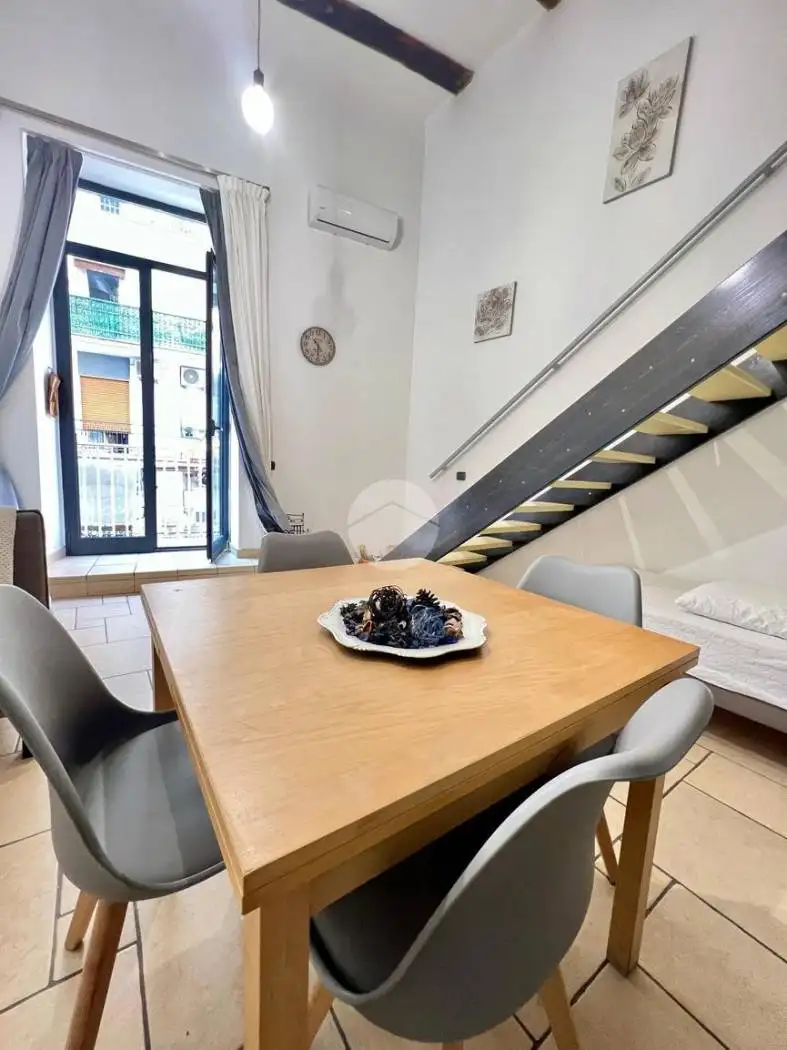 Appartamento in vendita a Napoli