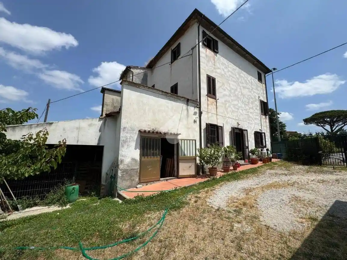 Rustico - Casale in vendita a Altopascio