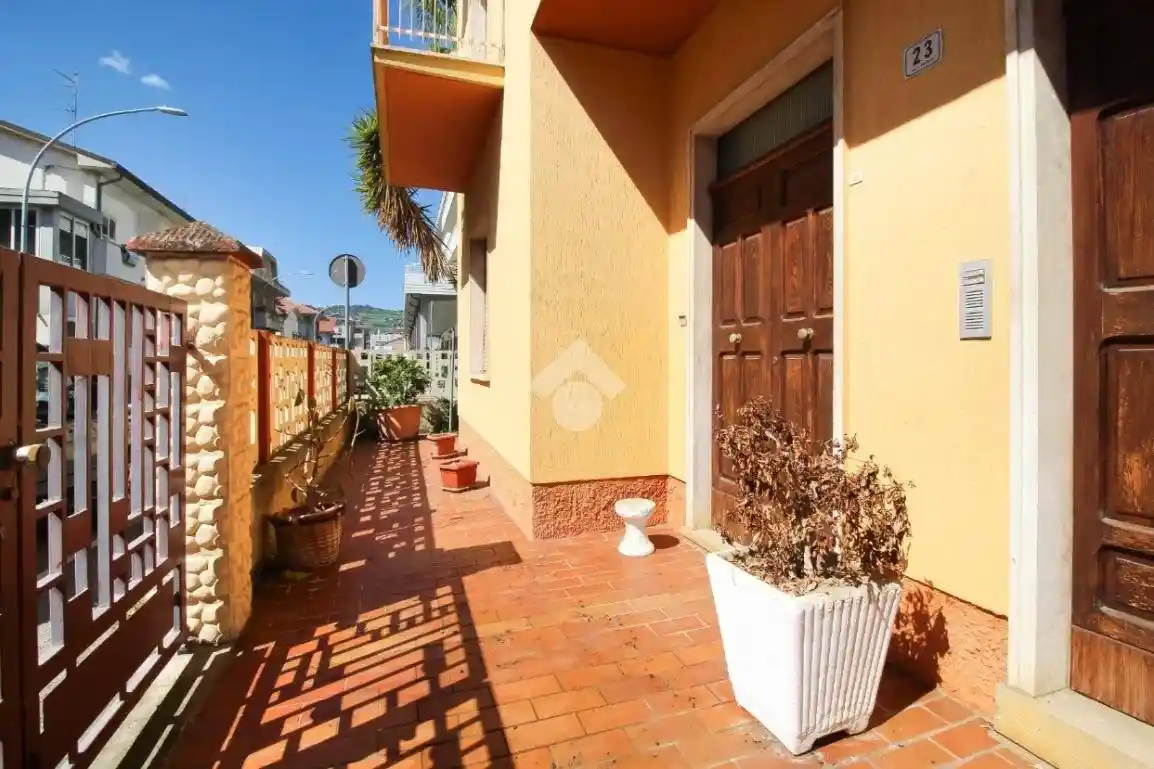 Quadrilocale via Francesco Paolo Michetti 23, Centro, Martinsicuro - foto 2