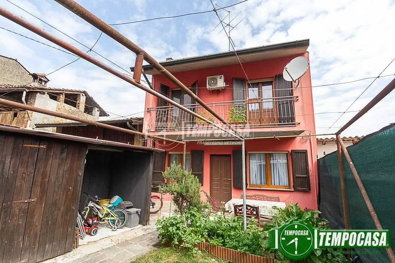 Villa in vendita a Palazzo Pignano
