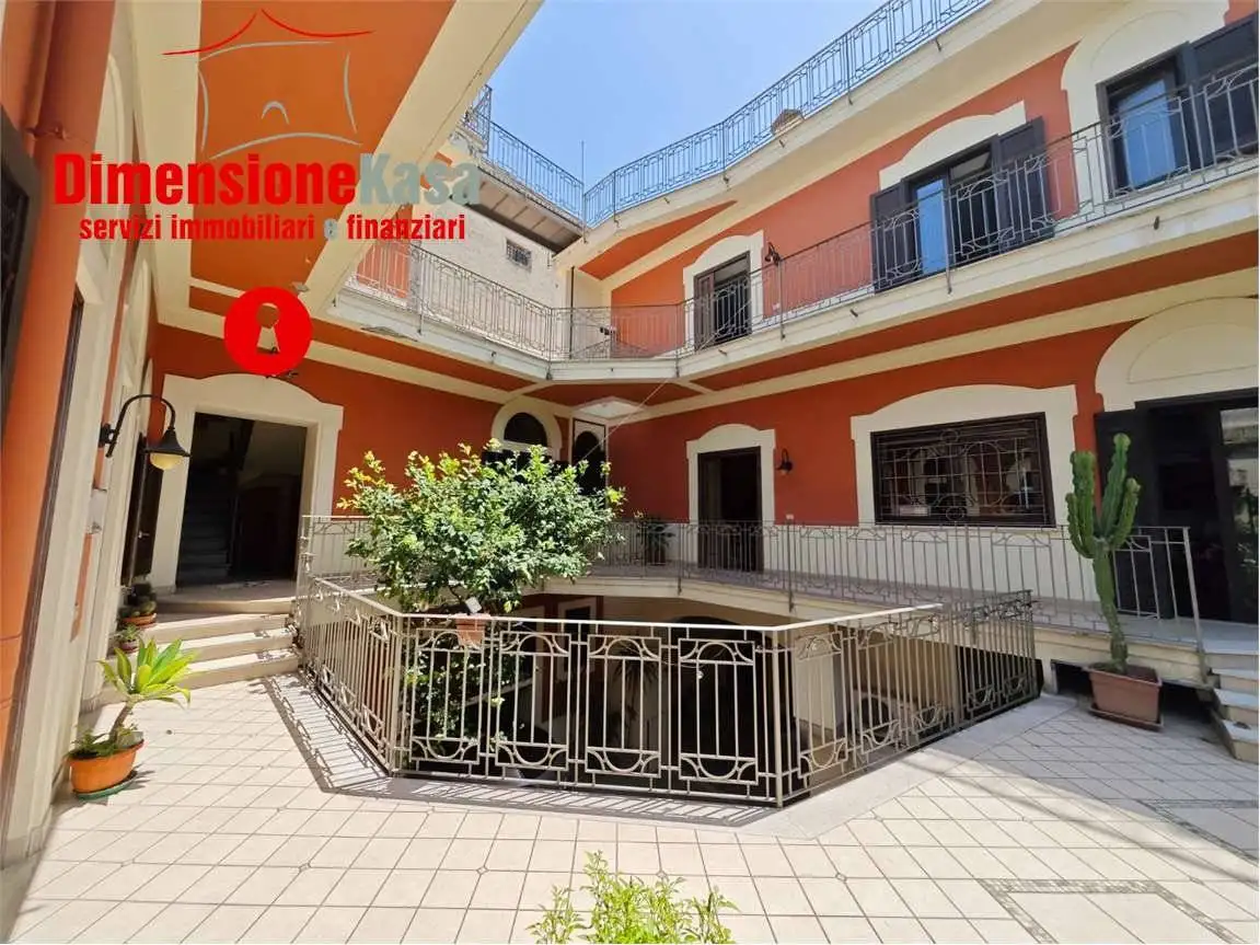 Palazzo - Edificio in vendita a San Paolo Bel Sito