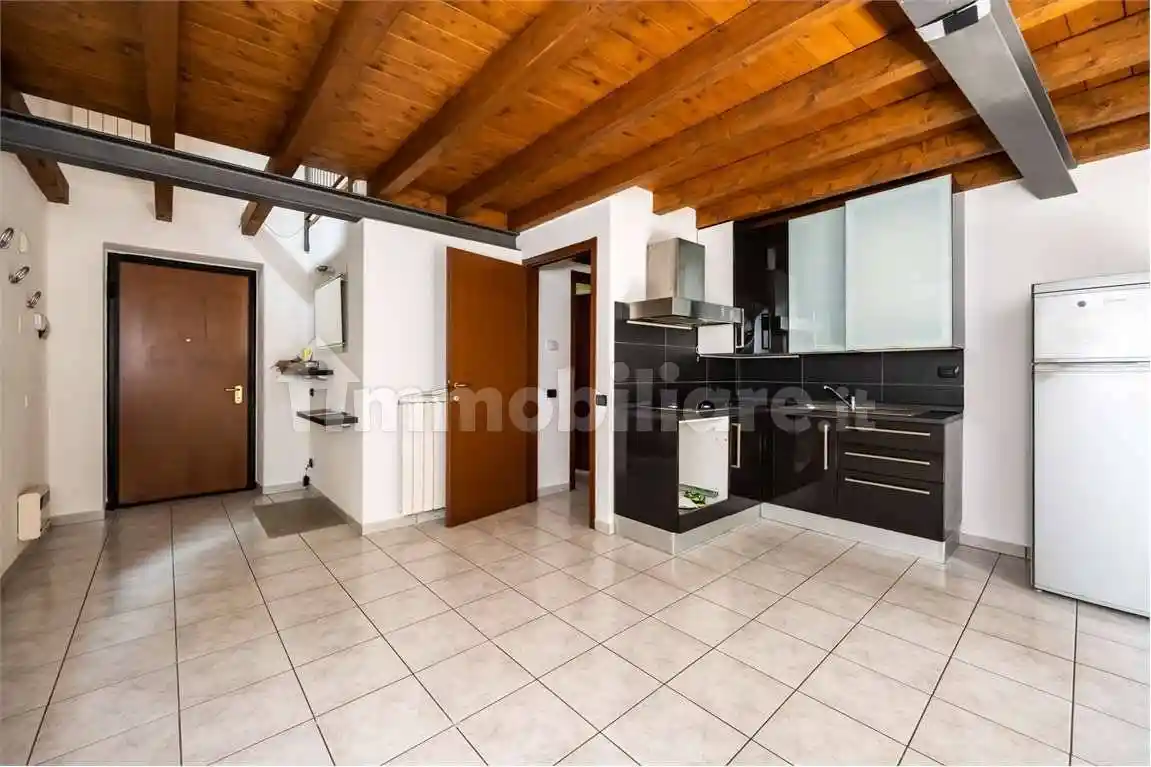 Bilocale via Pascoli, 9, Viale Europa, Varese - foto 2