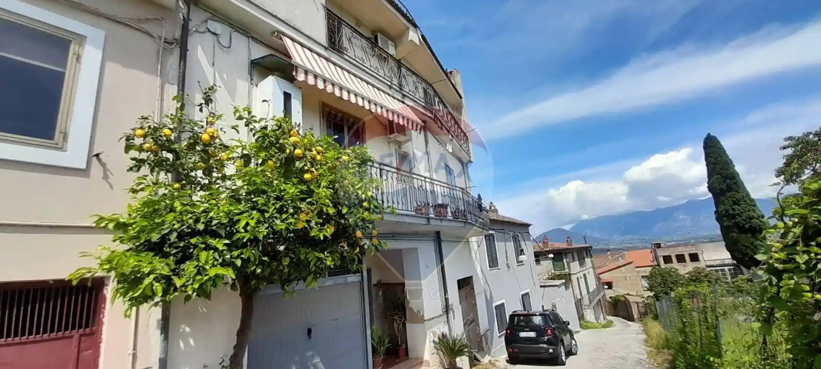 Terratetto plurifamiliare 300 m², buono stato, Solopaca - foto 3